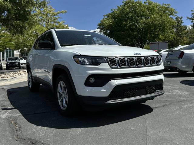 2024 Jeep Compass COMPASS LATITUDE 4X4