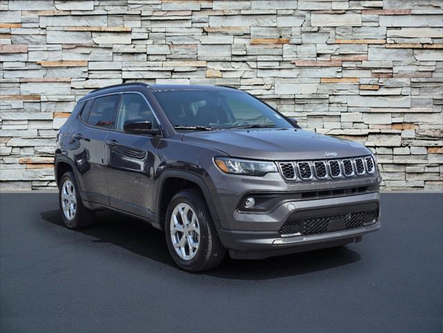 2024 Jeep Compass COMPASS LATITUDE 4X4