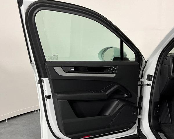 2024 Porsche Cayenne AWD