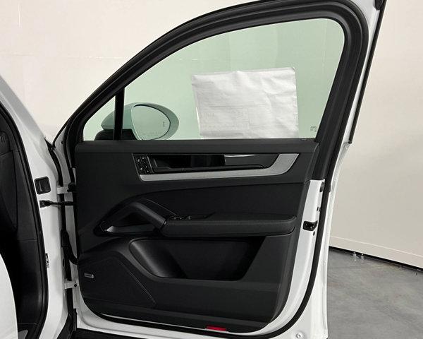 2024 Porsche Cayenne AWD