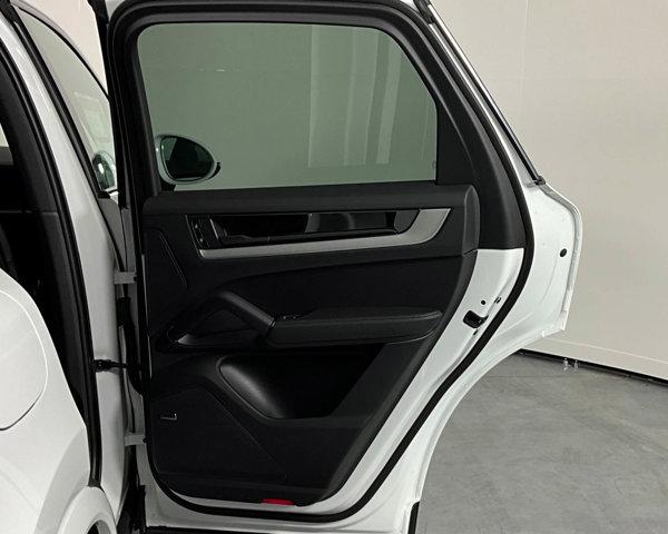 2024 Porsche Cayenne AWD