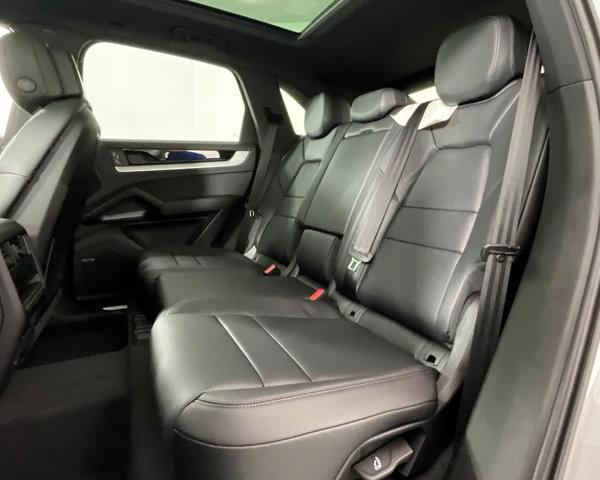 2024 Porsche Cayenne AWD