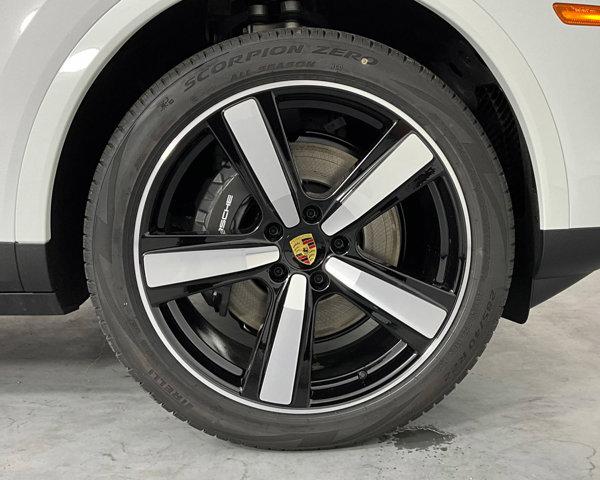 2024 Porsche Cayenne AWD