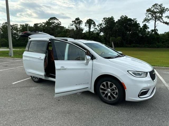 2024 Chrysler Pacifica Hybrid PACIFICA PLUG-IN HYBRID PINNACLE