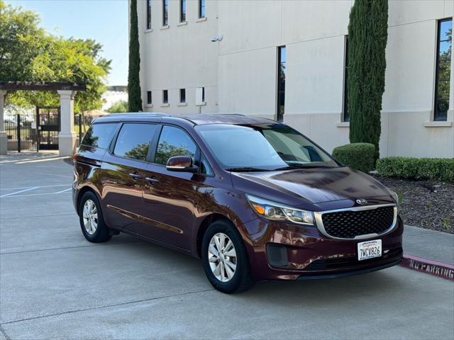 2015 Kia Sedona LX