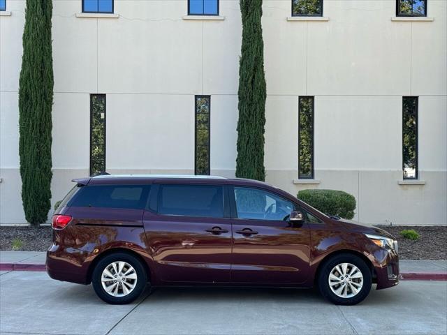 2015 Kia Sedona LX
