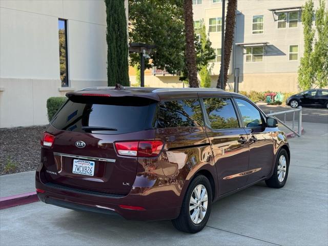 2015 Kia Sedona LX