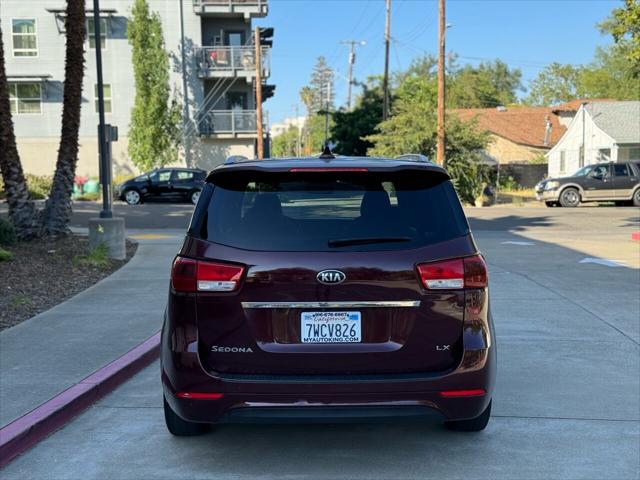 2015 Kia Sedona LX
