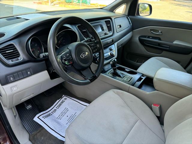 2015 Kia Sedona LX