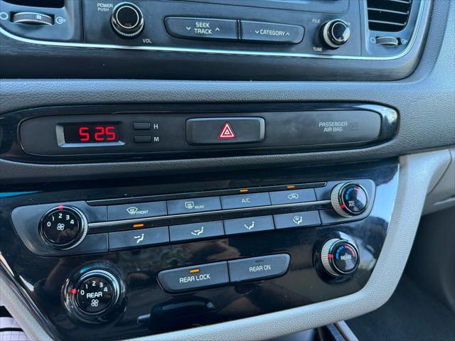 2015 Kia Sedona LX