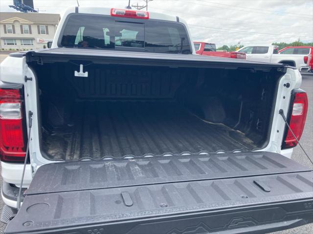 2023 GMC Canyon 4WD Crew Cab Short Box AT4