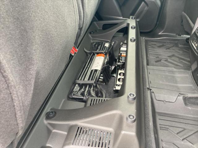 2023 GMC Canyon 4WD Crew Cab Short Box AT4