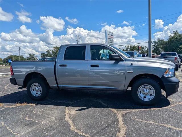 2024 RAM Ram 1500 Classic RAM 1500 CLASSIC TRADESMAN CREW CAB 4X4 57 BOX