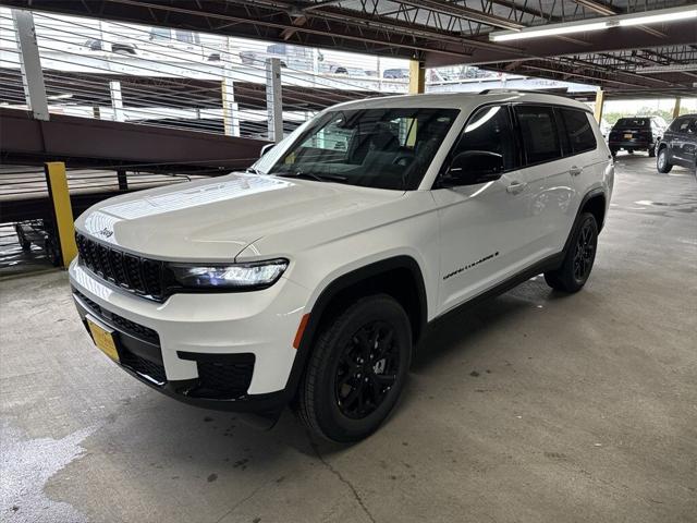 2024 Jeep Grand Cherokee GRAND CHEROKEE L ALTITUDE 4X4