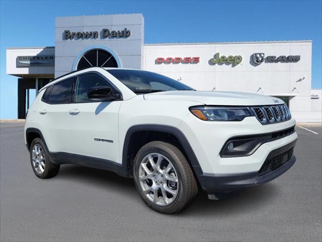 2024 Jeep Compass COMPASS LATITUDE LUX 4X4