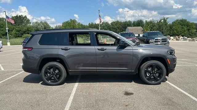 2024 Jeep Grand Cherokee GRAND CHEROKEE L LIMITED 4X4