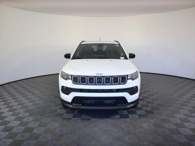 2024 Jeep Compass COMPASS LATITUDE LUX 4X4