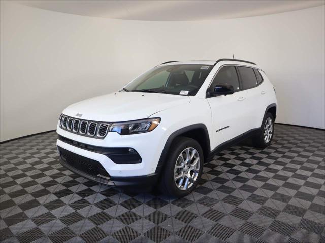 2024 Jeep Compass COMPASS LATITUDE LUX 4X4