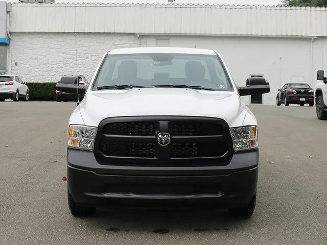 2024 RAM Ram 1500 Classic RAM 1500 CLASSIC TRADESMAN QUAD CAB 4X4 64 BOX