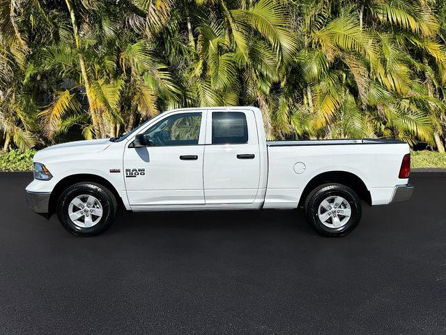 2024 RAM Ram 1500 Classic RAM 1500 CLASSIC TRADESMAN QUAD CAB 4X4 64 BOX