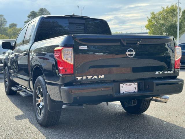 2023 Nissan TITAN Crew Cab SV 4x4