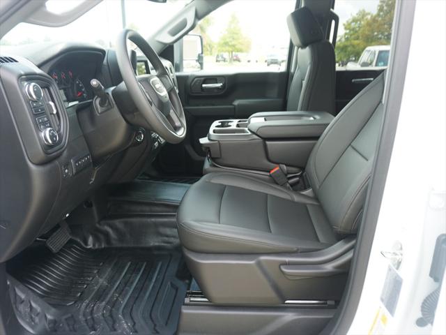 2024 GMC Sierra 2500HD 4WD Crew Cab Standard Bed Pro