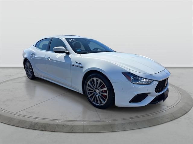 2022 Maserati Ghibli Modena Q4