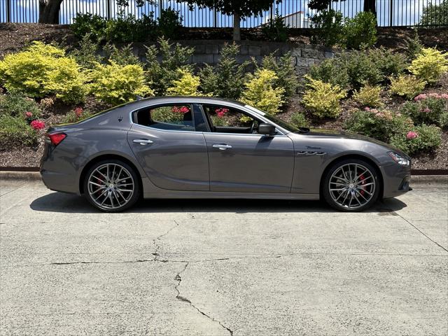 2022 Maserati Ghibli Modena Q4