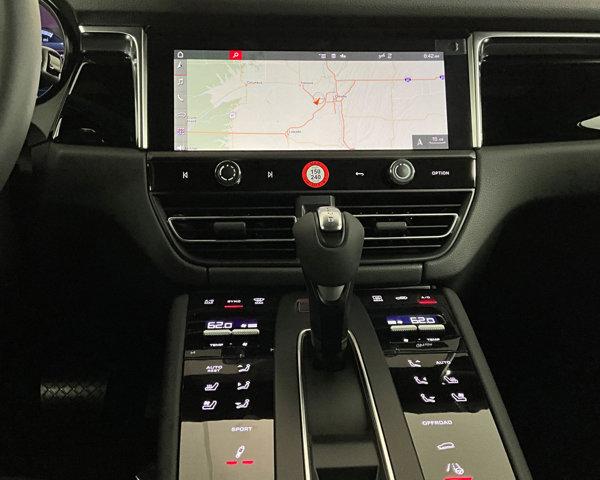 2024 Porsche Macan AWD
