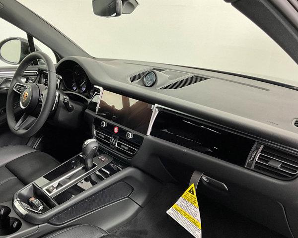 2024 Porsche Macan AWD