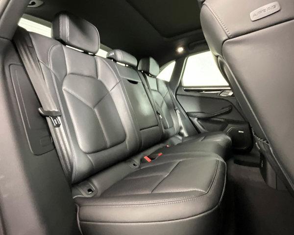 2024 Porsche Macan AWD