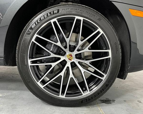 2024 Porsche Macan AWD
