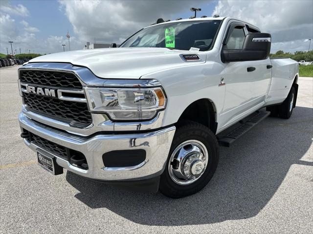 2024 RAM 3500 Tradesman Crew Cab 4x4 8 Box