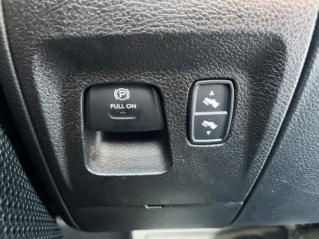 2021 Ram 1500 Big Horn Crew Cab 4x4 57 Box