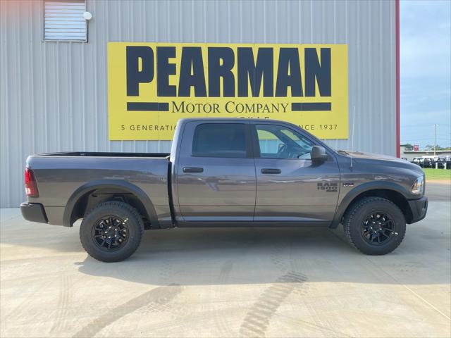 2024 RAM Ram 1500 Classic RAM 1500 CLASSIC WARLOCK CREW CAB 4X4 57 BOX