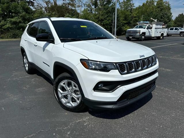 2024 Jeep Compass COMPASS LATITUDE 4X4