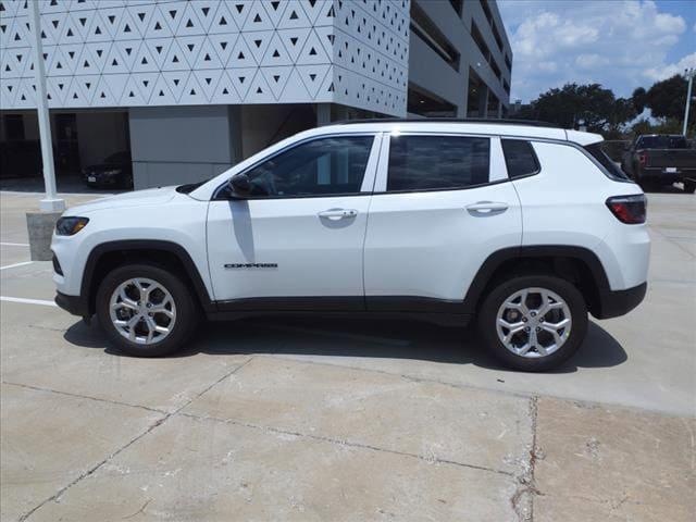 2024 Jeep Compass COMPASS LATITUDE 4X4