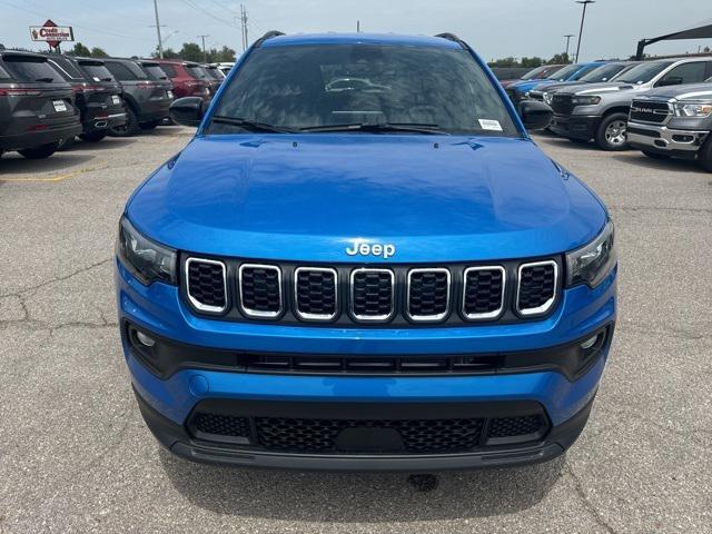 2024 Jeep Compass COMPASS LATITUDE 4X4