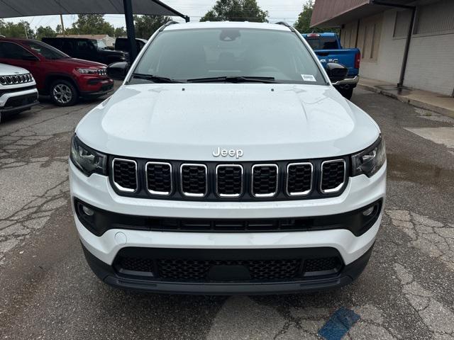 2024 Jeep Compass COMPASS LATITUDE 4X4