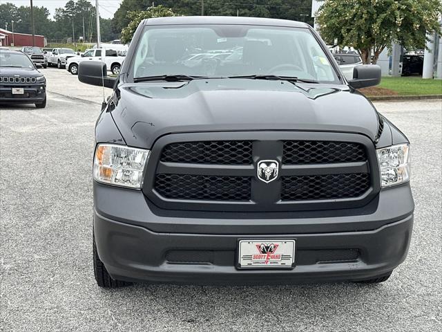 2024 RAM Ram 1500 Classic RAM 1500 CLASSIC TRADESMAN CREW CAB 4X4 64 BOX