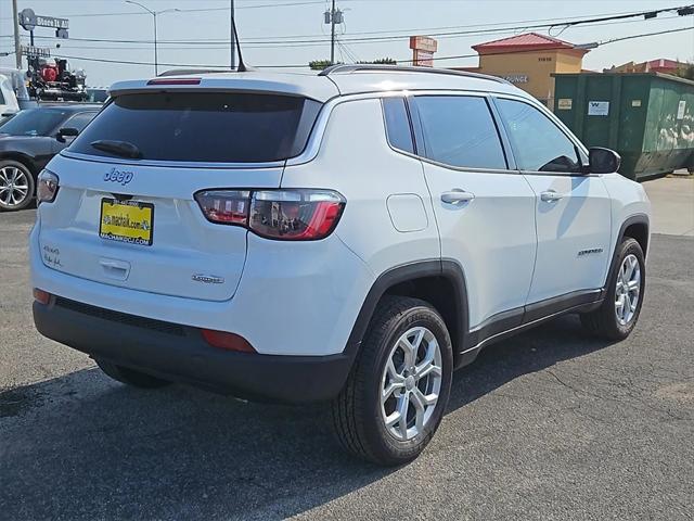 2024 Jeep Compass COMPASS LATITUDE 4X4