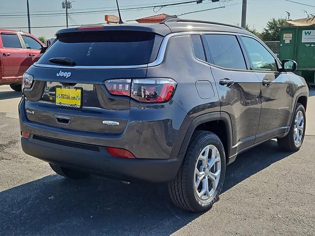 2024 Jeep Compass COMPASS LATITUDE 4X4