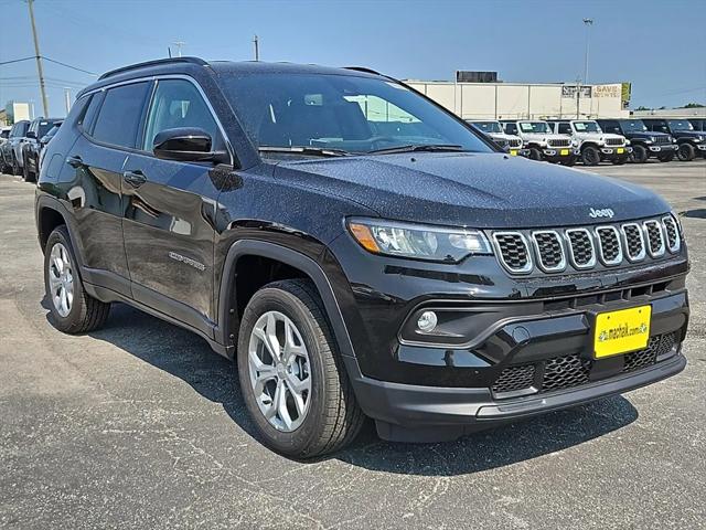 2024 Jeep Compass COMPASS LATITUDE 4X4