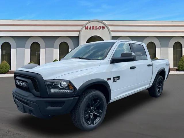 2024 RAM Ram 1500 Classic RAM 1500 CLASSIC WARLOCK CREW CAB 4X4 57 BOX