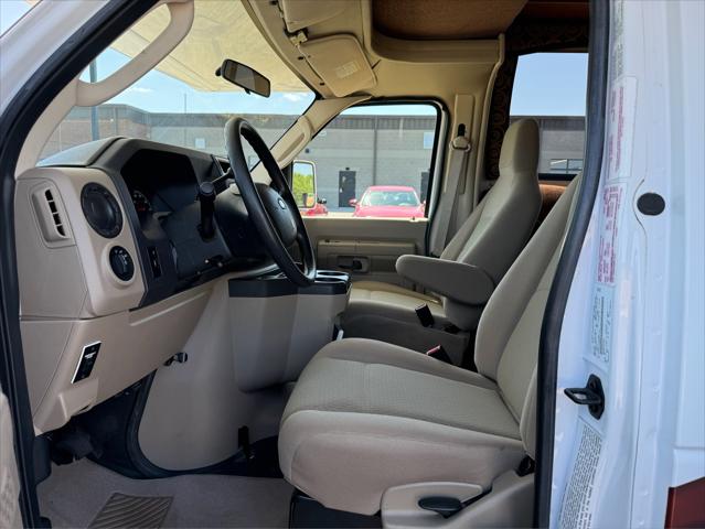 2011 Ford E-350 Cutaway E-350 SD