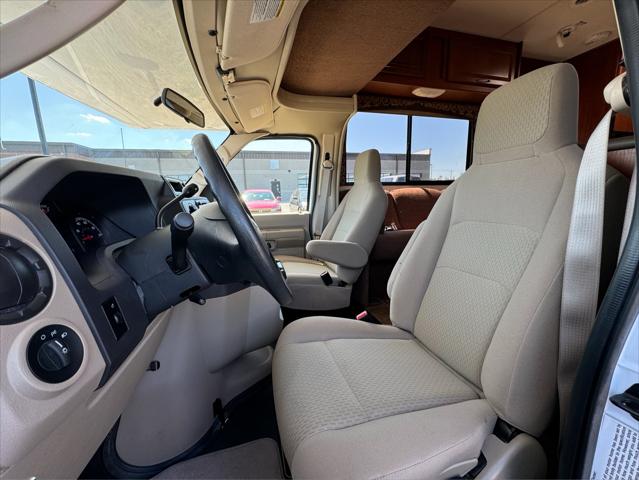 2011 Ford E-350 Cutaway E-350 SD