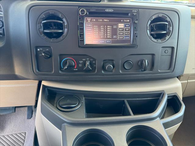 2011 Ford E-350 Cutaway E-350 SD