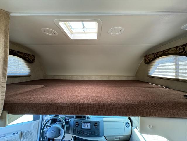 2011 Ford E-350 Cutaway E-350 SD