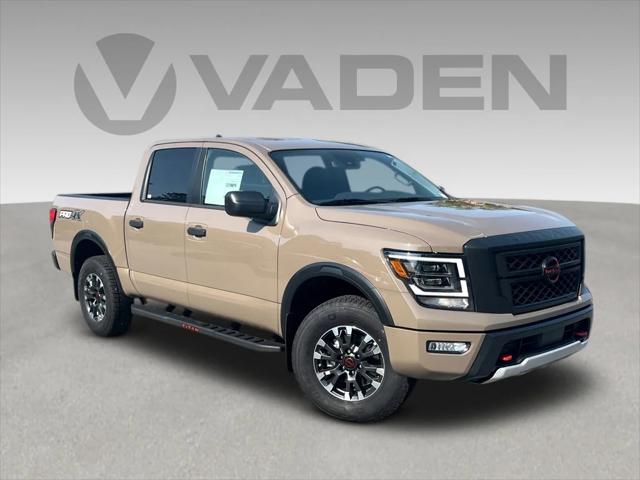 2024 Nissan TITAN Crew Cab PRO-4X 4x4