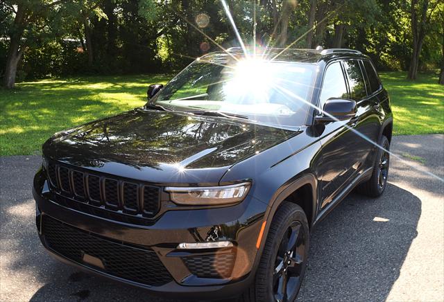 2024 Jeep Grand Cherokee GRAND CHEROKEE LIMITED 4X4